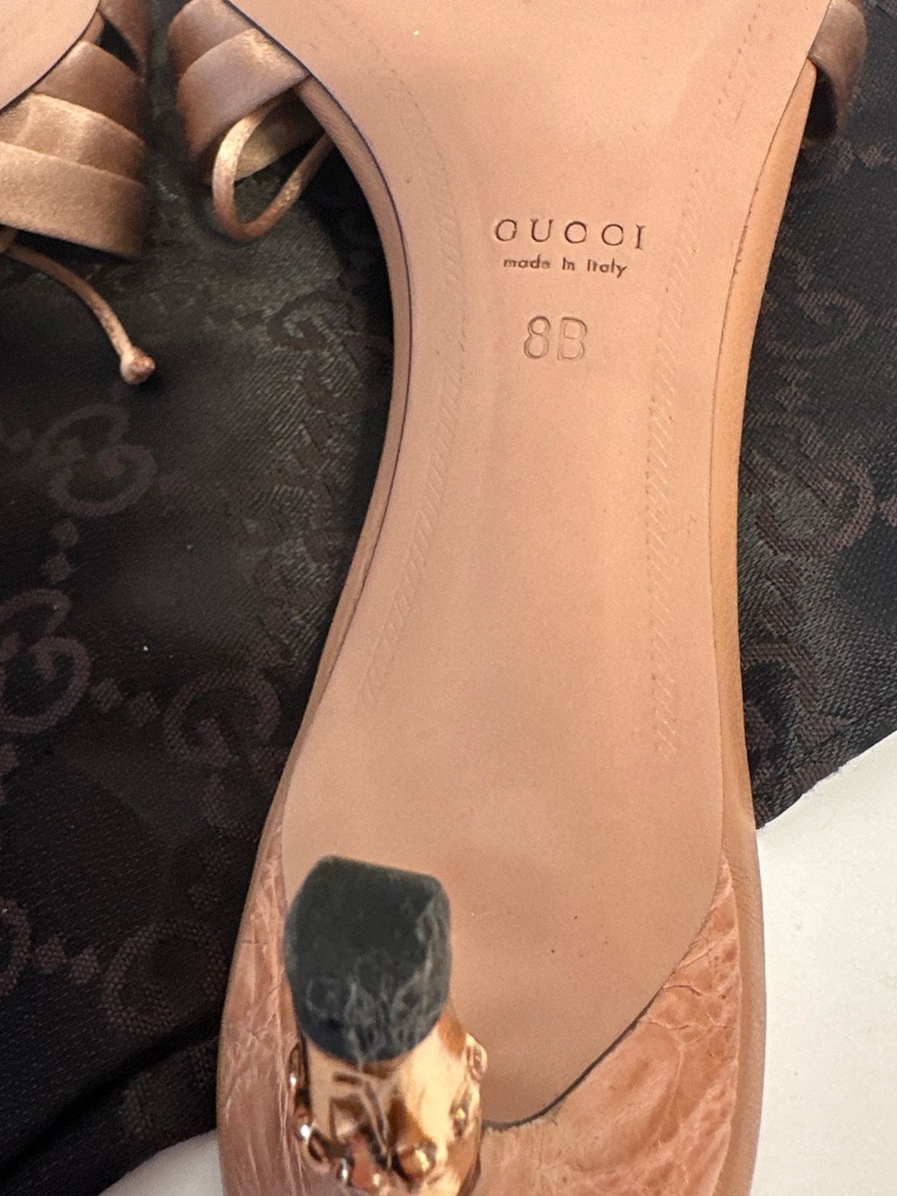 Authentic vintage Gucci Satin Slide Mules in Blush Tan - Picture 14 of 16